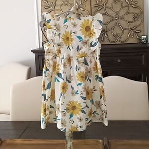 Little girls dress flower print 3 years old great condition worn once with belt